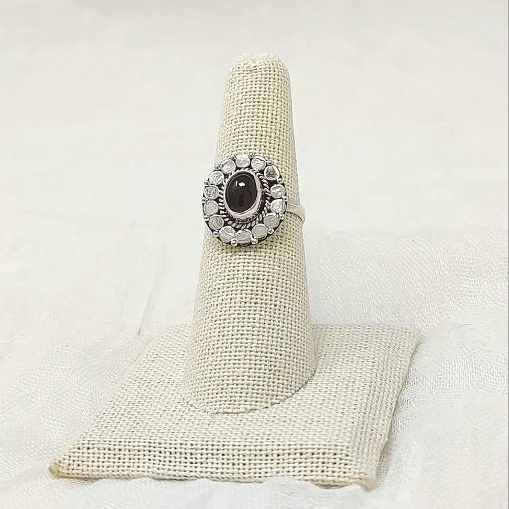 Size 6 deep purple/amethyst color stone and sterling silver ring 925